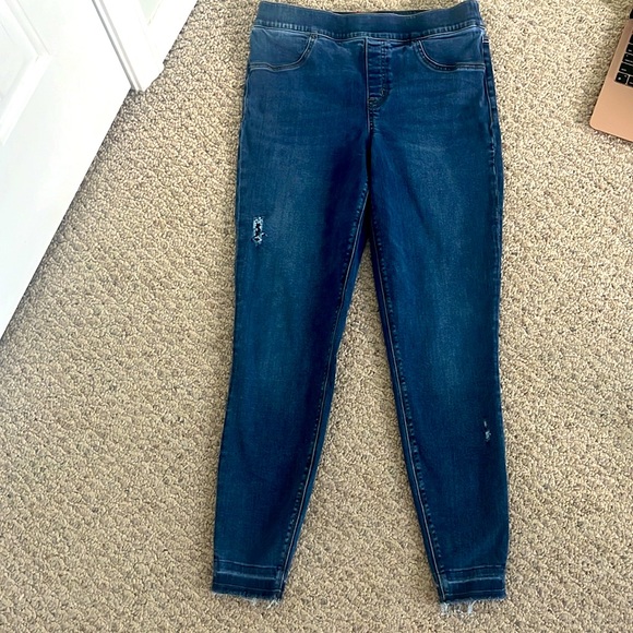 Spanx Distressed Ankle Skinny Jeans, Medium Wash - Picture 5 of 9